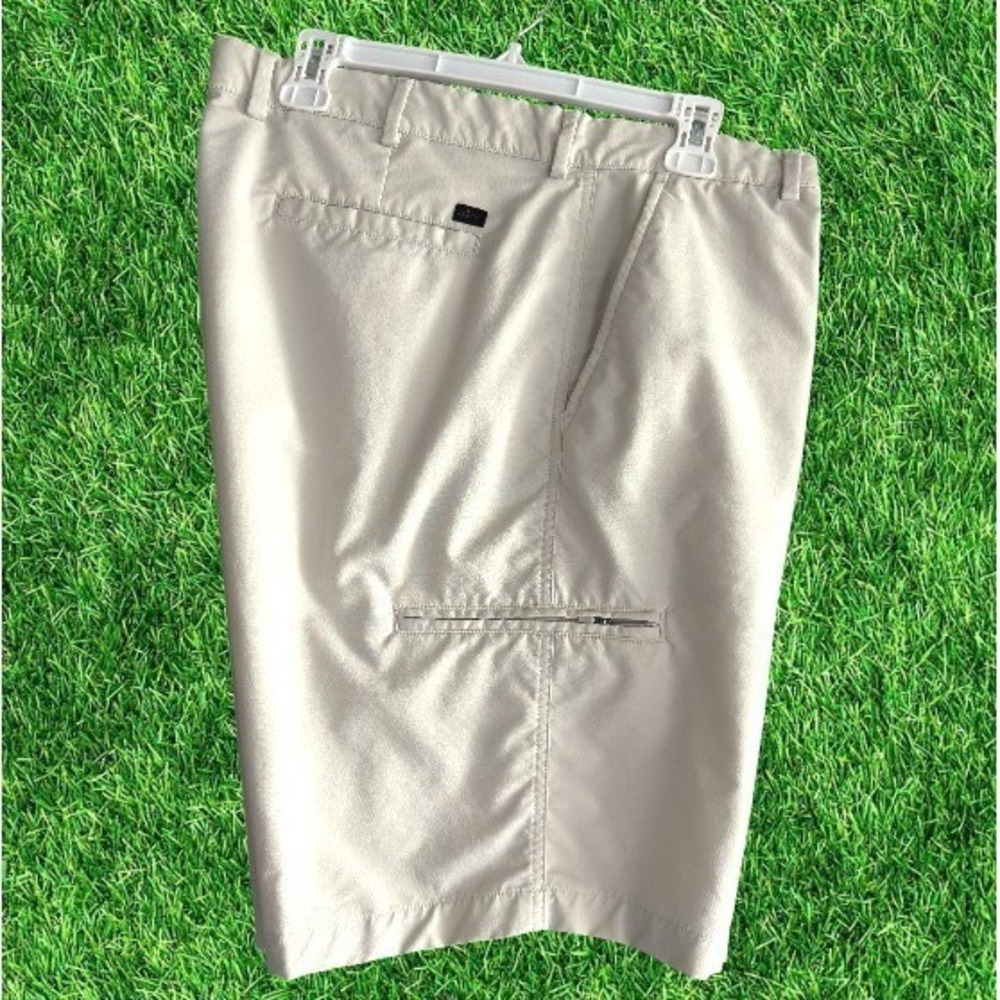 Men's Golf Shorts 40x9 Beige Cream Stretch Performance Utility Zip Cargo Pocket